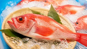 赤魚とは何の魚？正体は3種類｜アラスカメヌケ・アコウダイとの違いを丸ごと解説のアイキャッチ画像